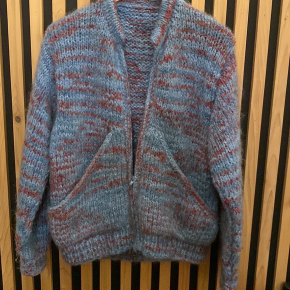 Hand knit zip up sweater cardigan with pockets - Picture 5 of 7